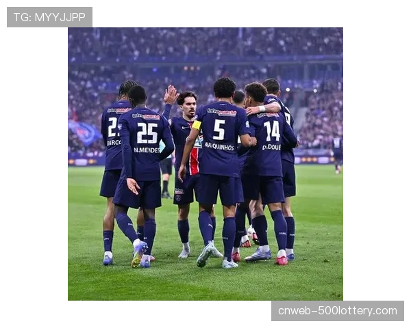 里昂主场2-3惜败巴黎圣日耳曼，阿什拉夫梅开二度未能帮助球队取胜